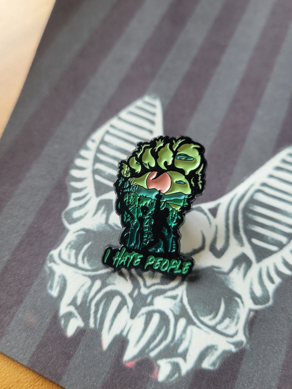 💀NEW💀big Foot Green and Black 'I Hate People' Enamel Pin